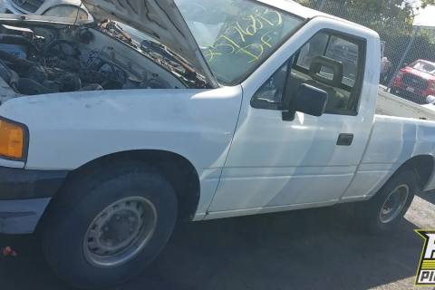 Photo of 1992 Isuzu Pickup