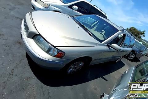 Photo of 2004 Volvo V70