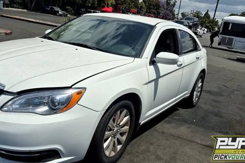 Photo of 2012 Chrysler 200