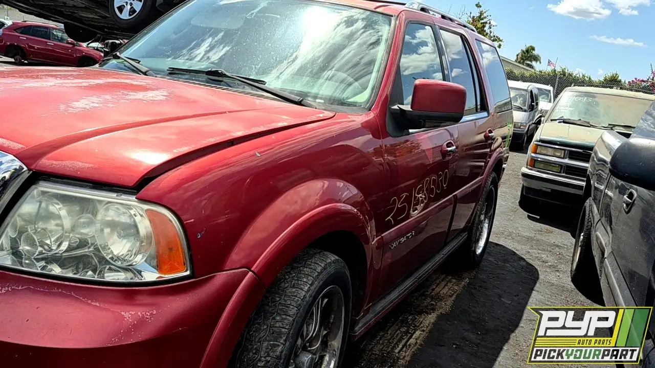 Photo of 2005 Lincoln Navigator