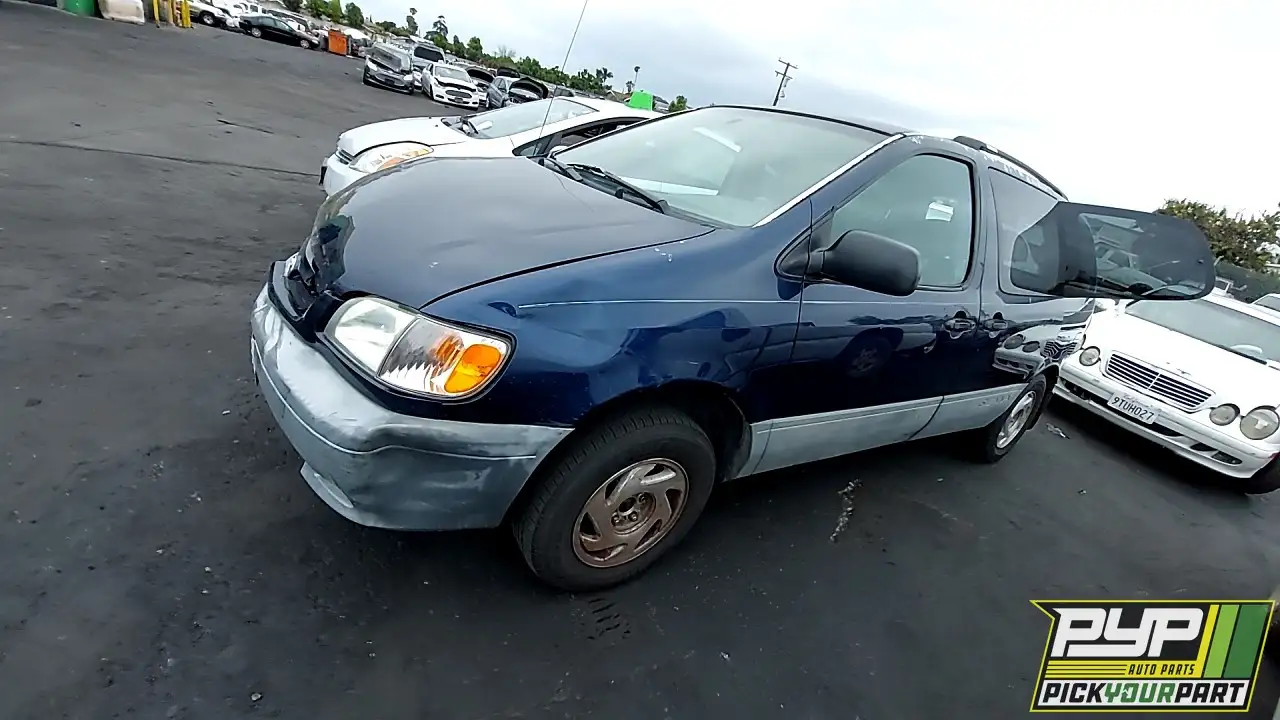 Photo of 2002 Toyota Sienna