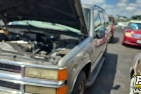 Photo of 1999 Chevrolet C1500 Suburban