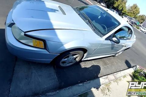 Photo of 2000 Ford Mustang