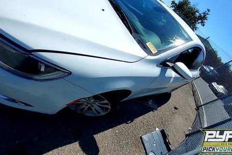 Photo of 2015 Chrysler 200