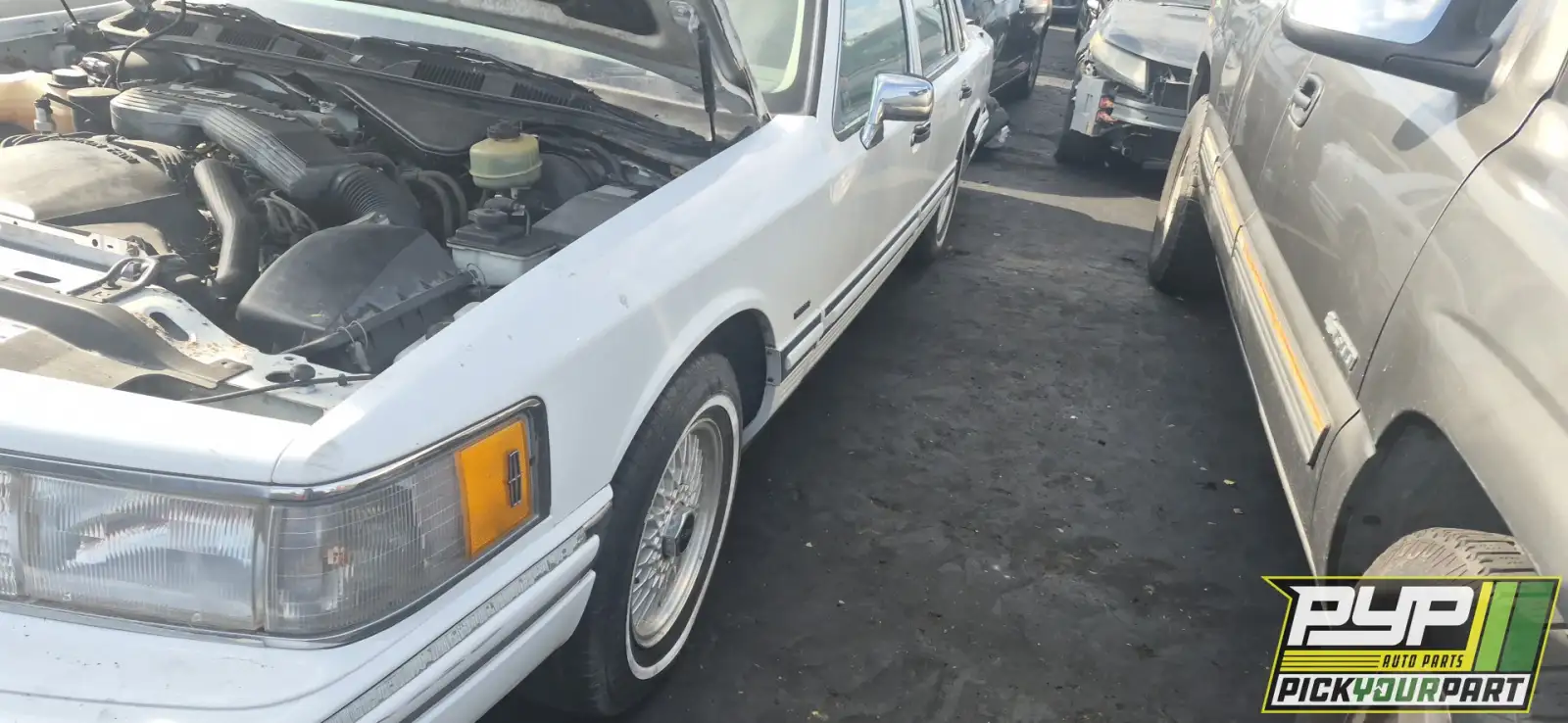 Photo of 1993 Lincoln Town Car