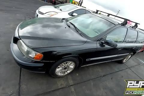 Photo of 2004 Volvo V70