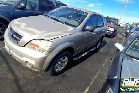 Photo of 2005 Kia Sorento
