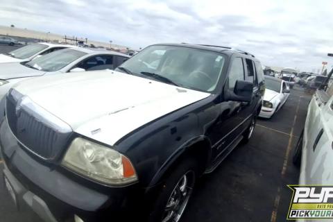 Photo of 2005 Lincoln Aviator