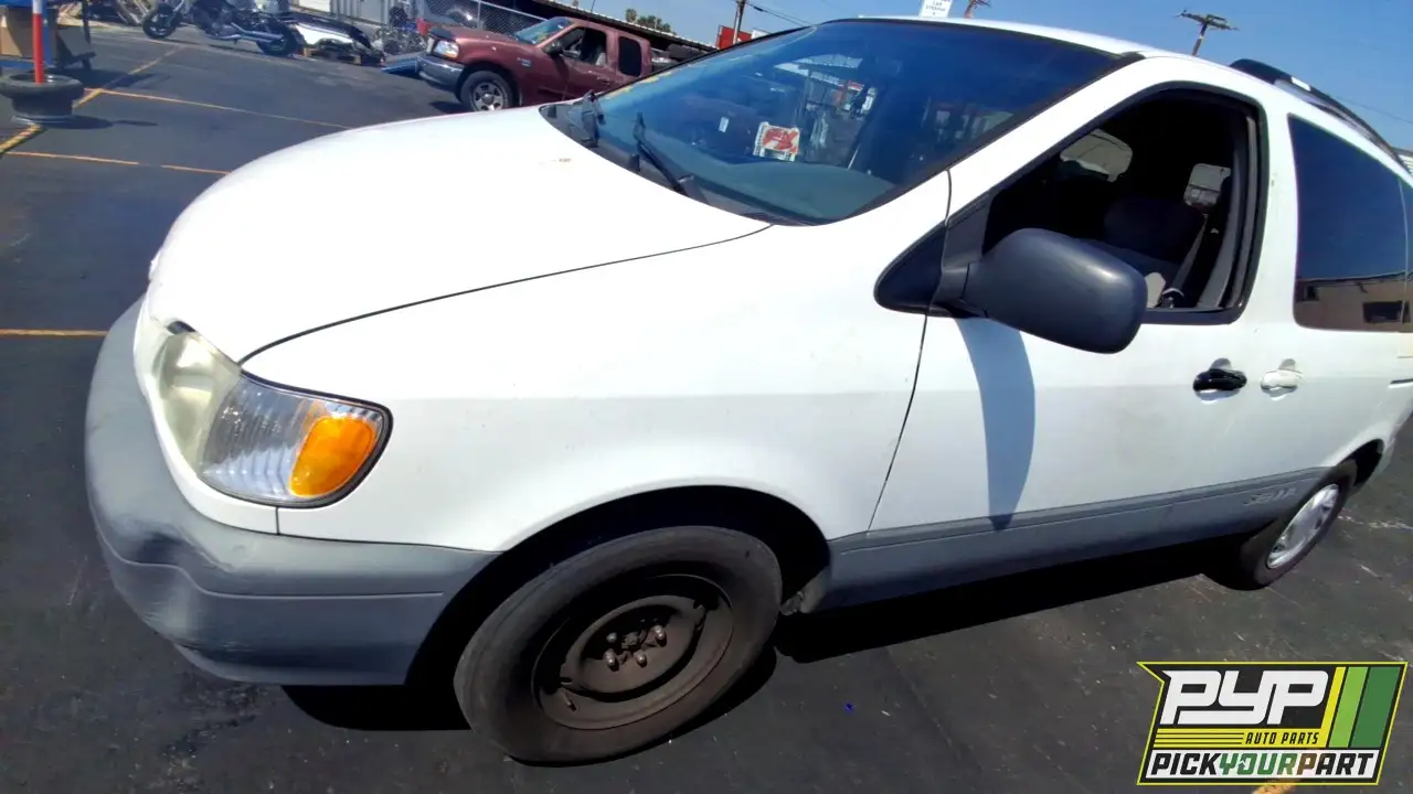 Photo of 2003 Toyota Sienna