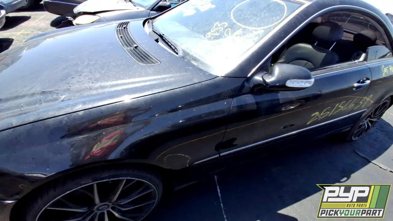 Photo of 2005 Mercedes-Benz Clk320
