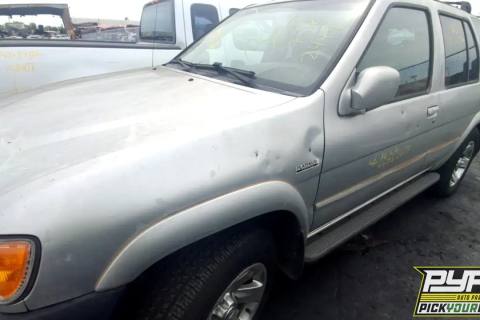 Photo of 2004 Nissan Pathfinder