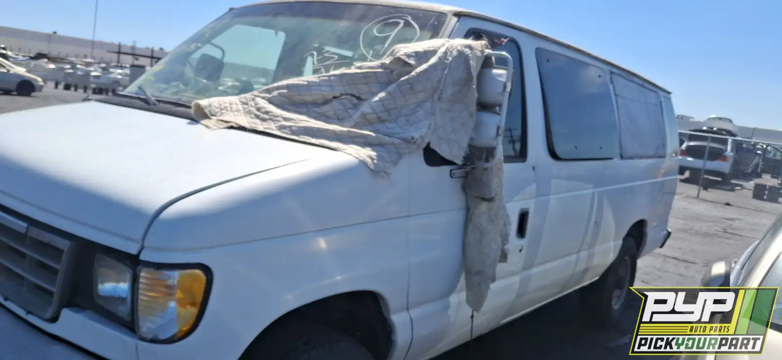 Photo of 1996 Ford E-350 Econoline Club Wagon