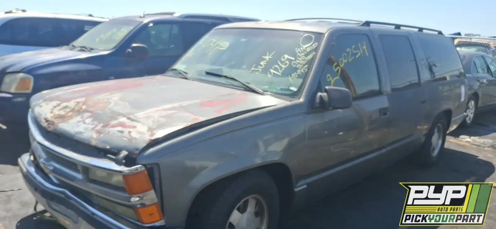 Photo of 1999 Chevrolet C1500 Suburban