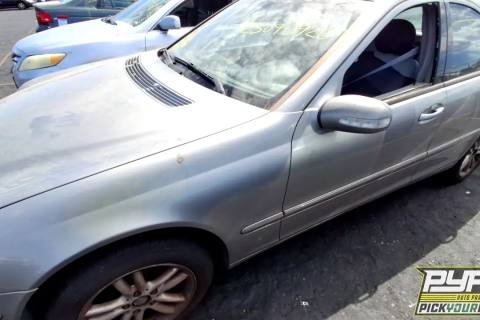 Photo of 2004 Mercedes-Benz C240