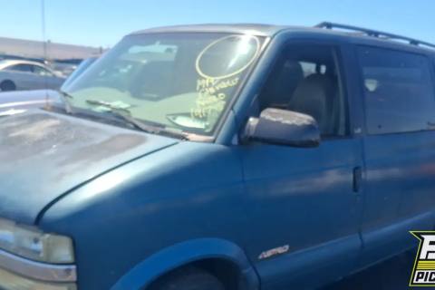 Photo of 1999 Chevrolet Astro