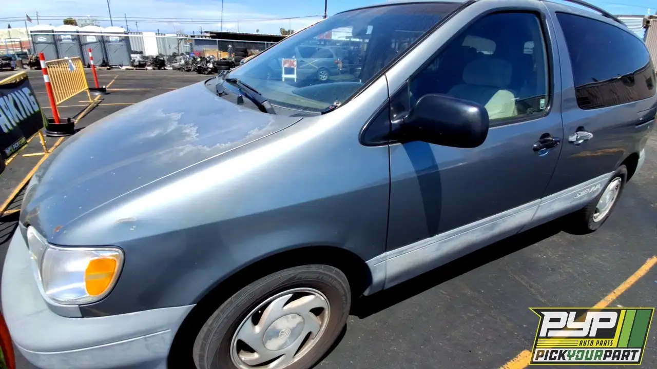 Photo of 2000 Toyota Sienna