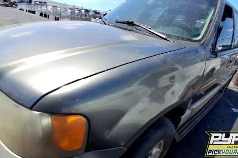 Photo of 2003 Ford Expedition