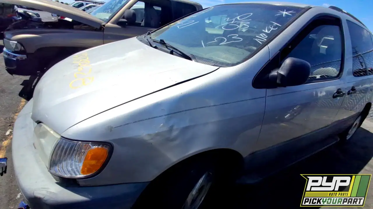 Photo of 2003 Toyota Sienna