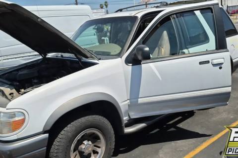 Photo of 1999 Ford Explorer