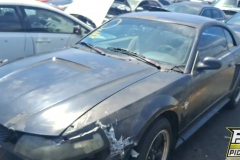 Photo of 1999 Ford Mustang