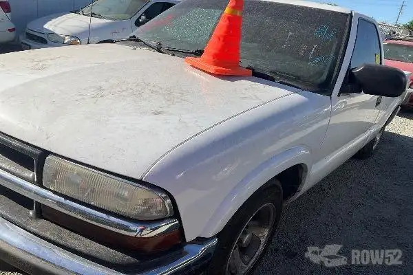 Photo of 2001 Chevrolet S10 Pickup