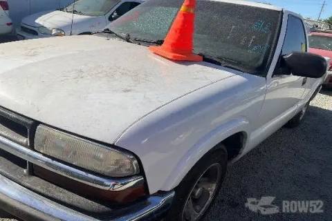 Photo of 2001 Chevrolet S10 Pickup
