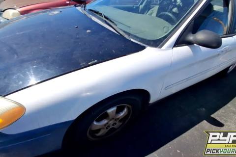 Photo of 2006 Ford Taurus