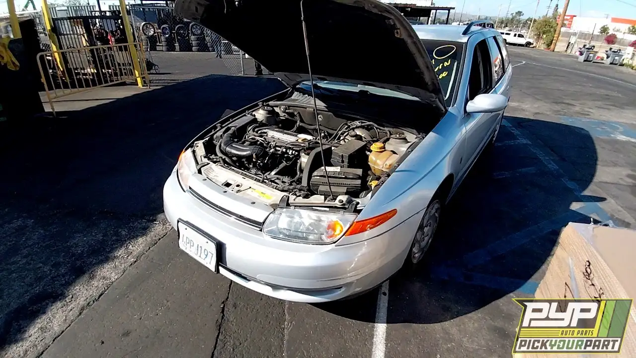 Photo of 2001 Saturn Lw200