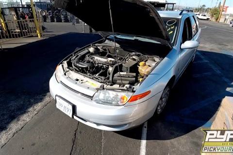Photo of 2001 Saturn Lw200