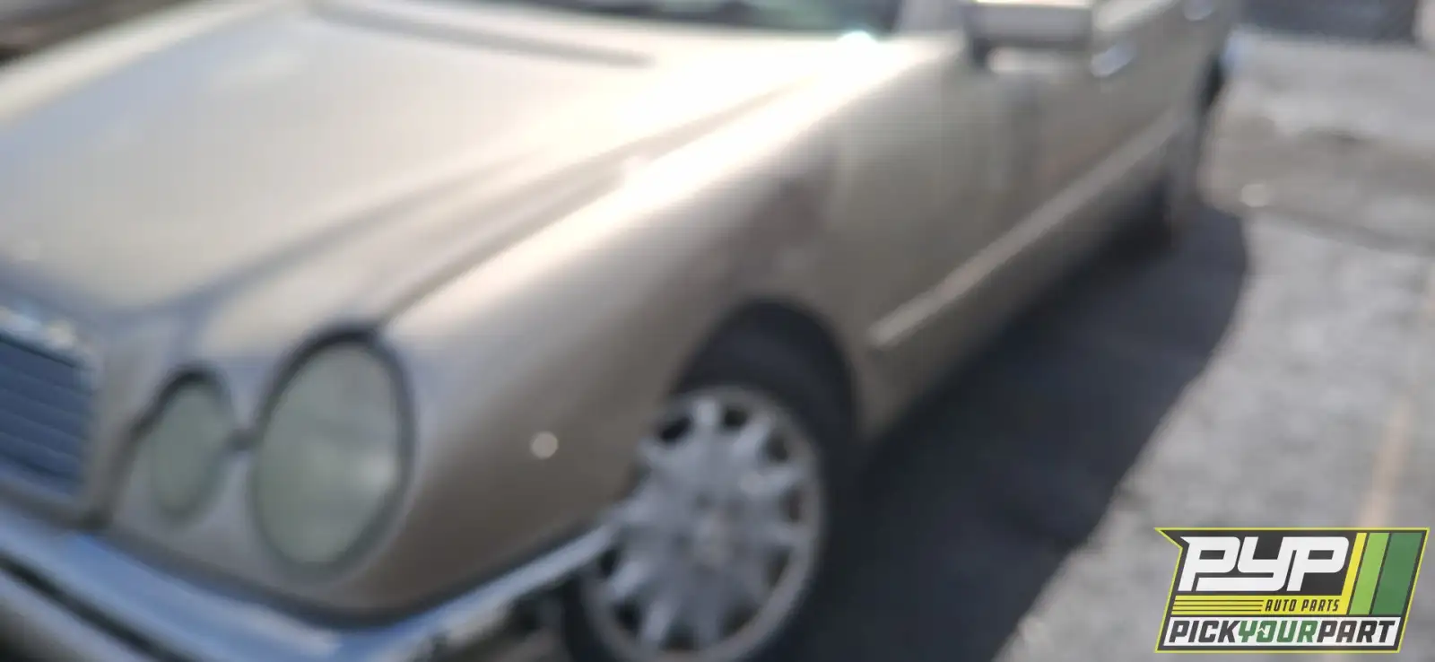 Photo of 1999 Mercedes-Benz E320