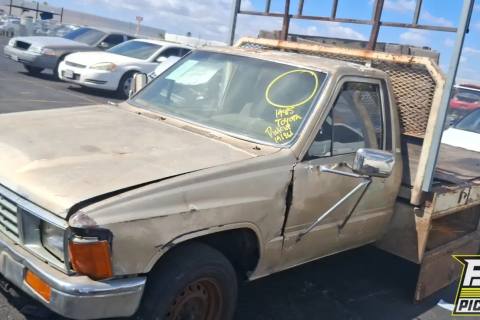 Photo of 1985 Toyota Pickup
