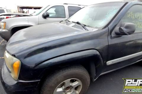 Photo of 2004 Chevrolet Trailblazer