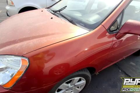 Photo of 2008 Kia Rondo
