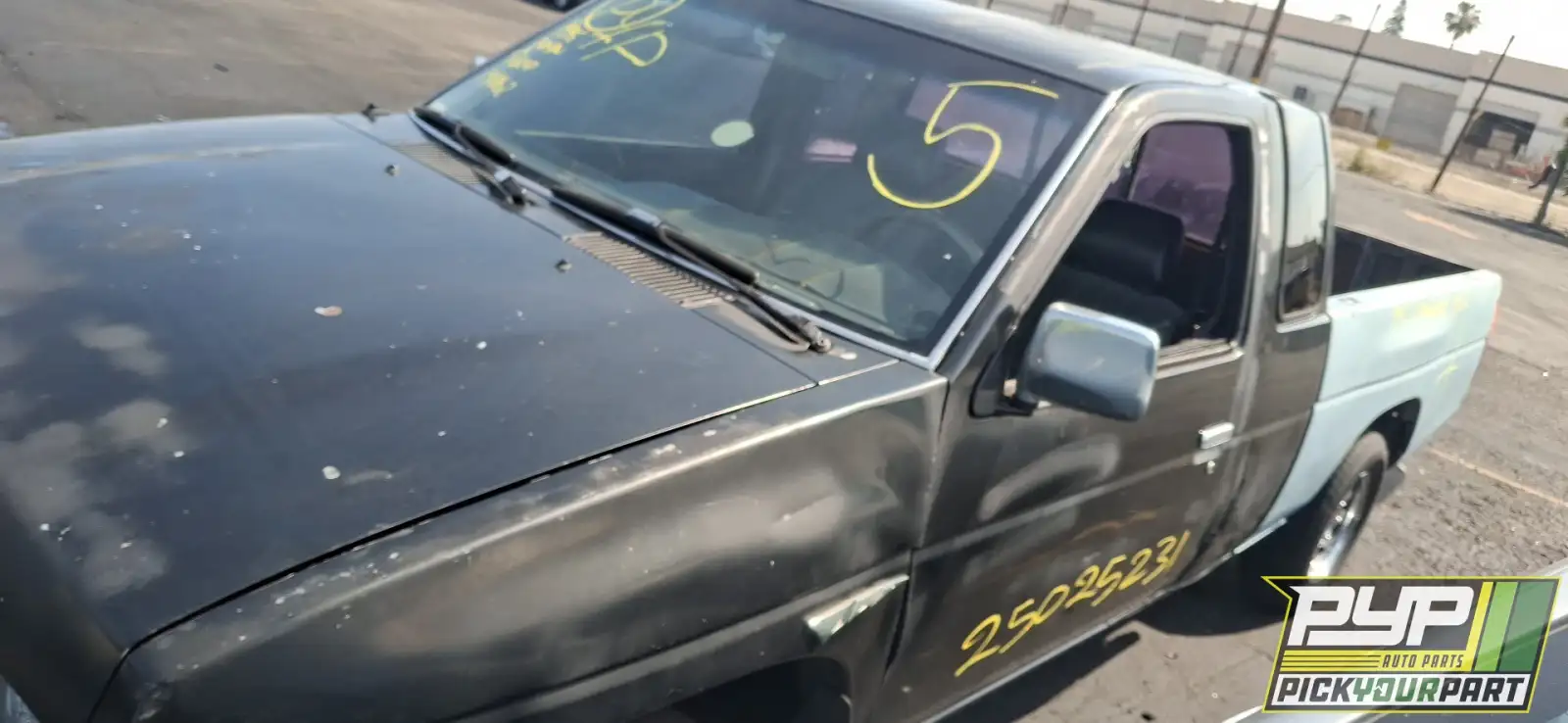 Photo of 1995 Nissan Pickup