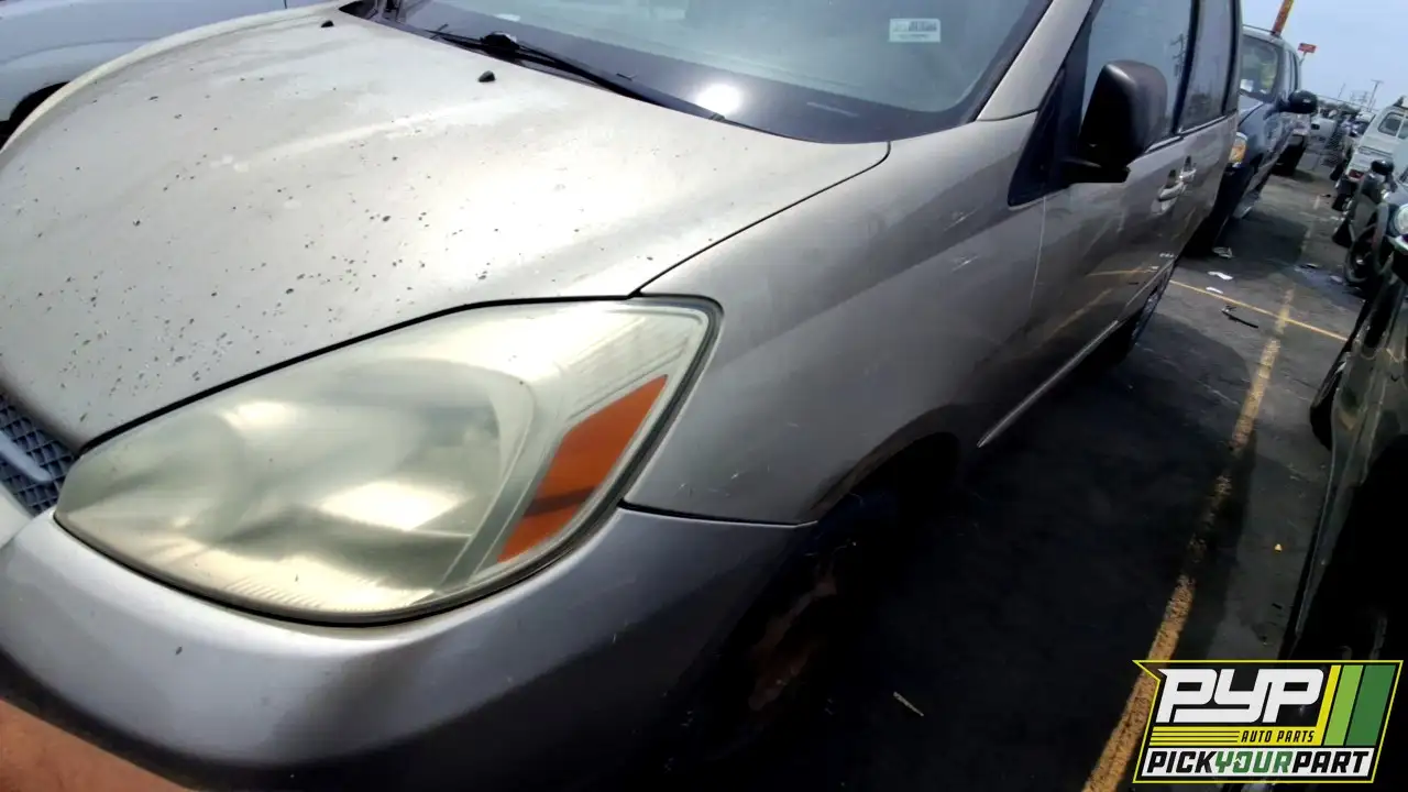 Photo of 2004 Toyota Sienna
