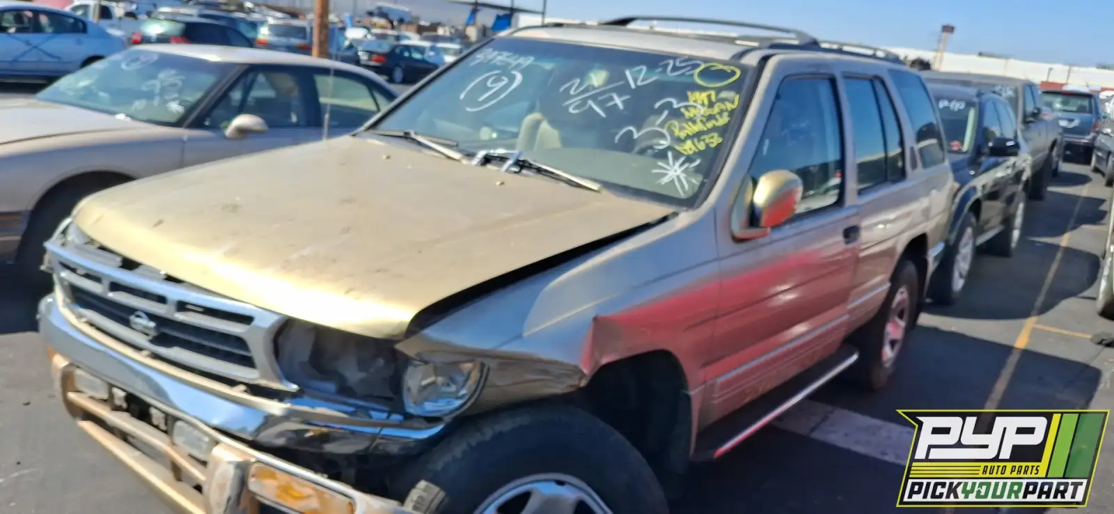 Photo of 1997 Nissan Pathfinder