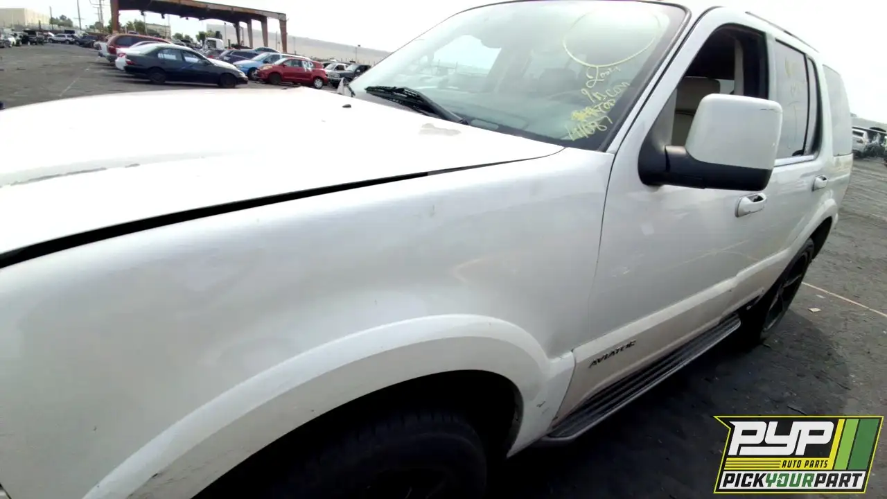 Photo of 2004 Lincoln Aviator