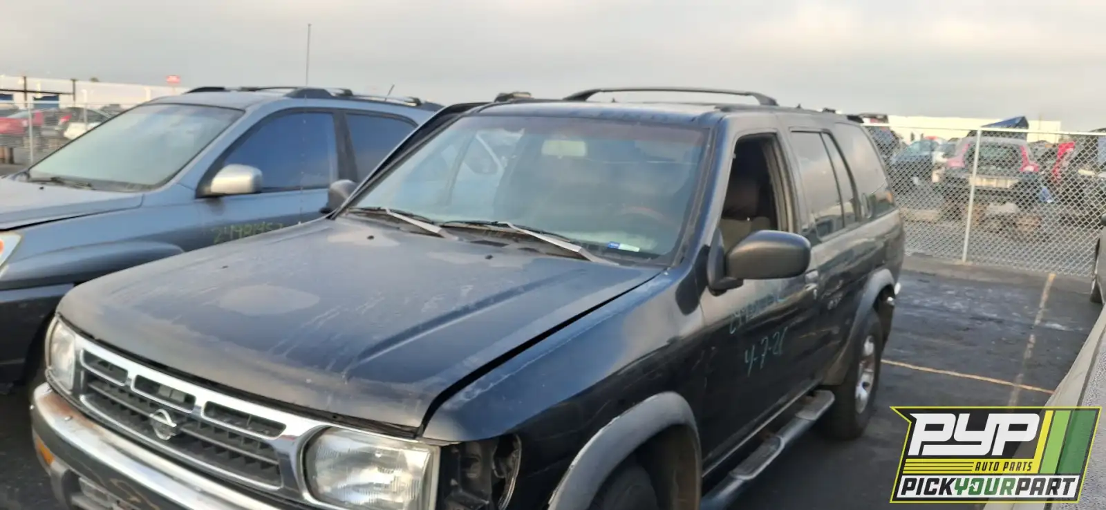 Photo of 1998 Nissan Pathfinder
