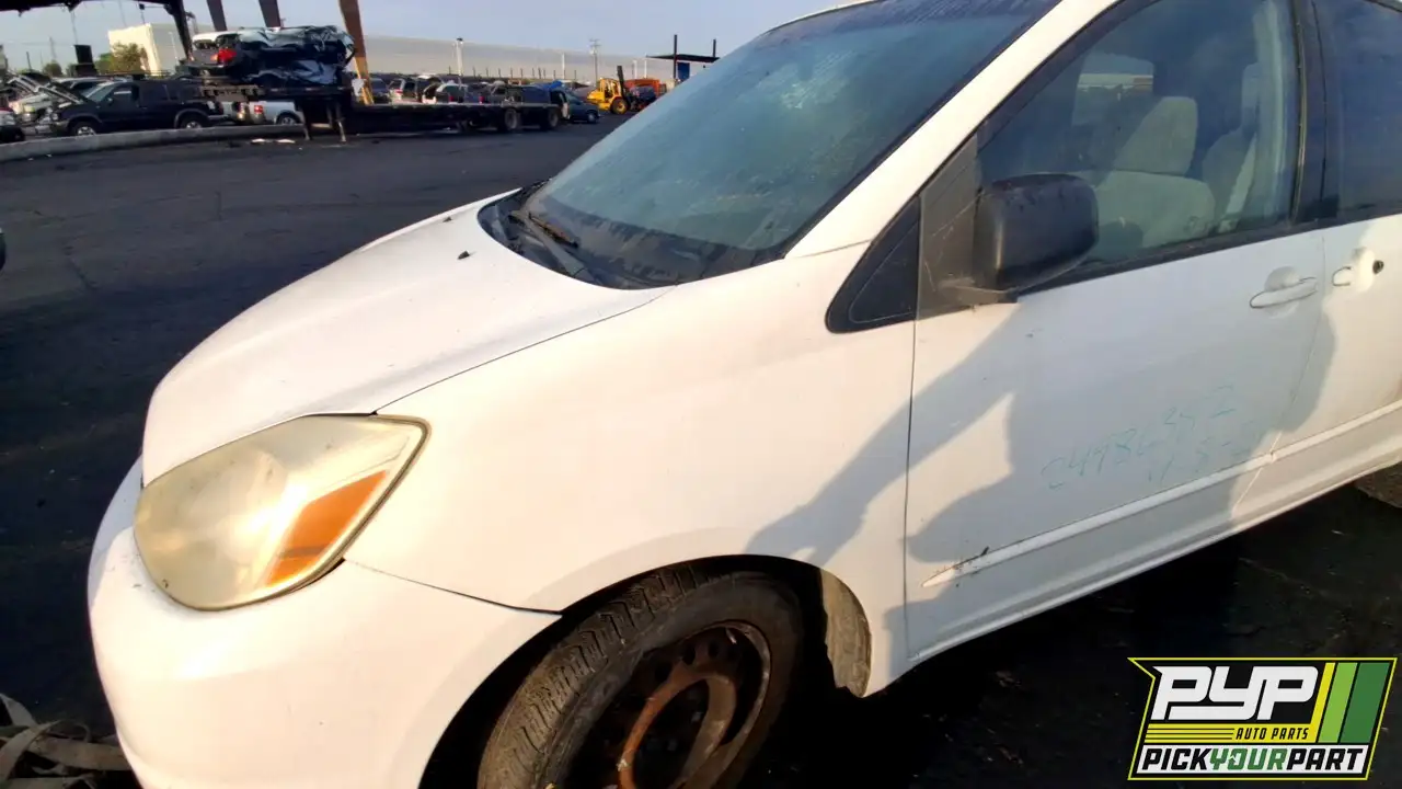 Photo of 2005 Toyota Sienna