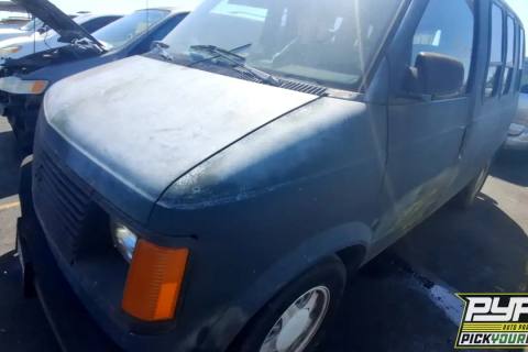 Photo of 2000 Gmc Safari