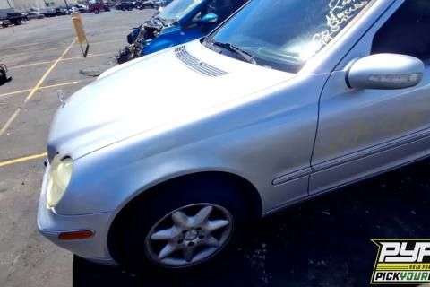 Photo of 2001 Mercedes-Benz C320