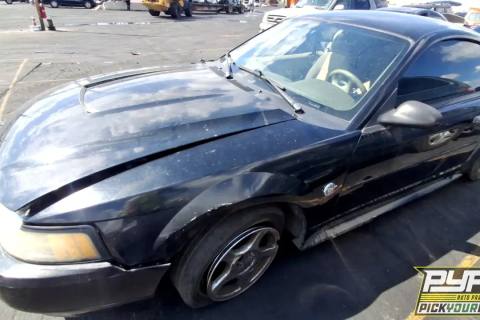 Photo of 2004 Ford Mustang
