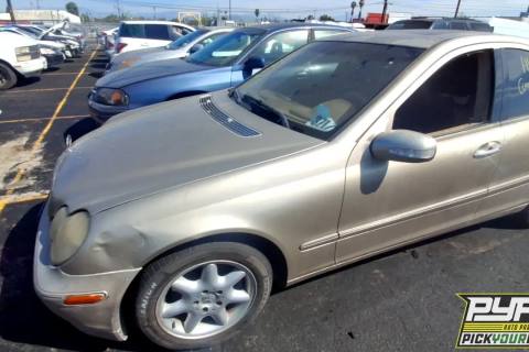 Photo of 2004 Mercedes-Benz C320