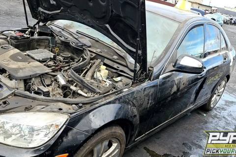Photo of 2009 Mercedes-Benz C300