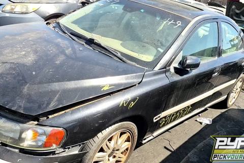 Photo of 2004 Volvo S60