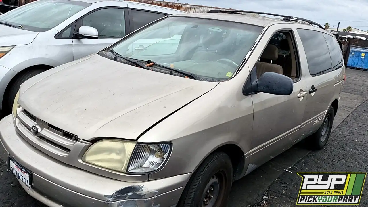 Photo of 2002 Toyota Sienna