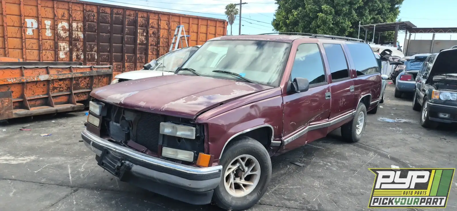 Photo of 1999 Gmc C1500 Suburban