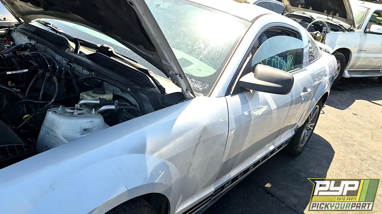 Photo of 2005 Ford Mustang