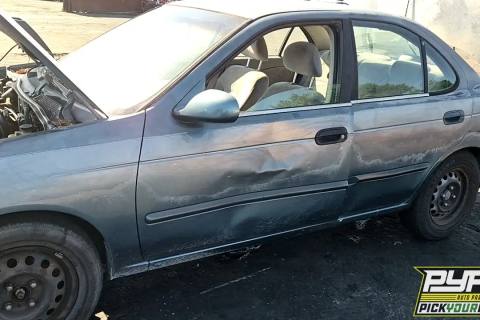 Photo of 2002 Nissan Sentra