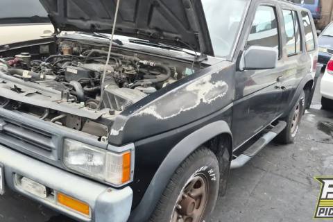 Photo of 1994 Nissan Pathfinder